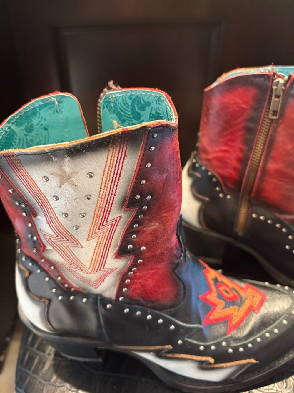 Embroidered Black & Red Western Ankle Boots Corral. Worn once . - Picture 2 of 6